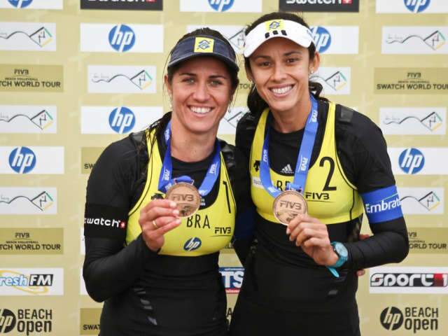  Talita fica com o bronze na etapa holandesa do Mundial de v&ocirc;lei de praia