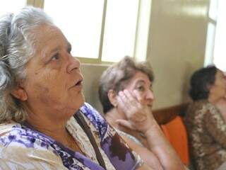 A aposentada Eolanda Silvestre, 67 anos, não conseguiu vacina: temo pela saúde. (Foto: Alcides Neto)