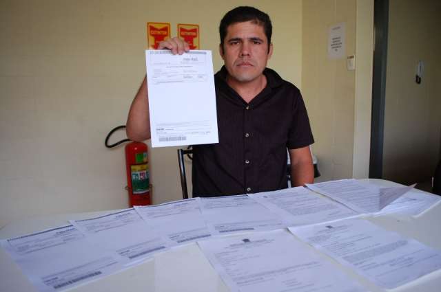 Ao fazer compra, homem descobre d&iacute;vida criada por telef&ocirc;nica no RJ