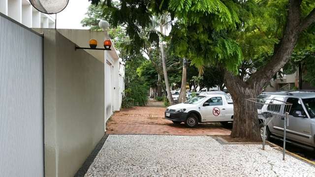 Ap&oacute;s reportagem, mans&atilde;o passa por vistoria e n&atilde;o h&aacute; sinais de mosquito