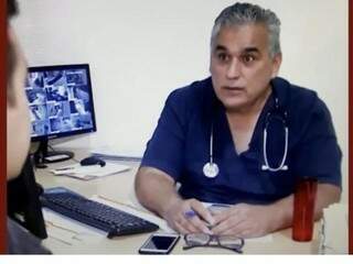 Paulo Marcelino, o Dr. Faz Tudo, em entrevista ao Fantástico, em janeiro deste ano (Foto/Reprodução)