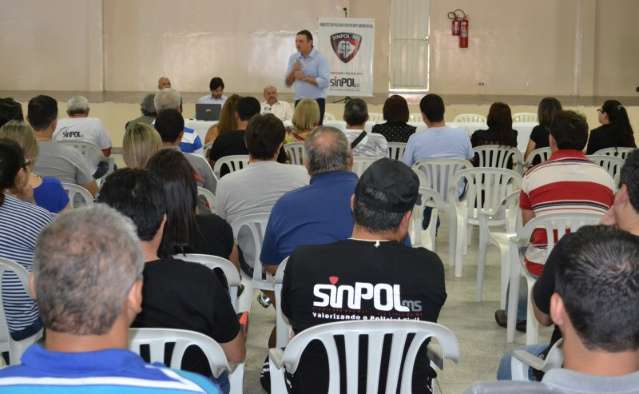 Policiais  civis desistem de deflagrar greve e fazem acordo com o governo 