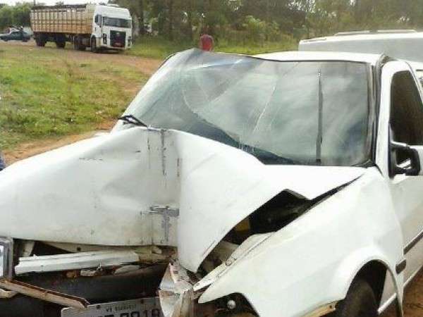 Adolescente &eacute; apreendido com 390 quilos de maconha depois de bater ve&iacute;culo 