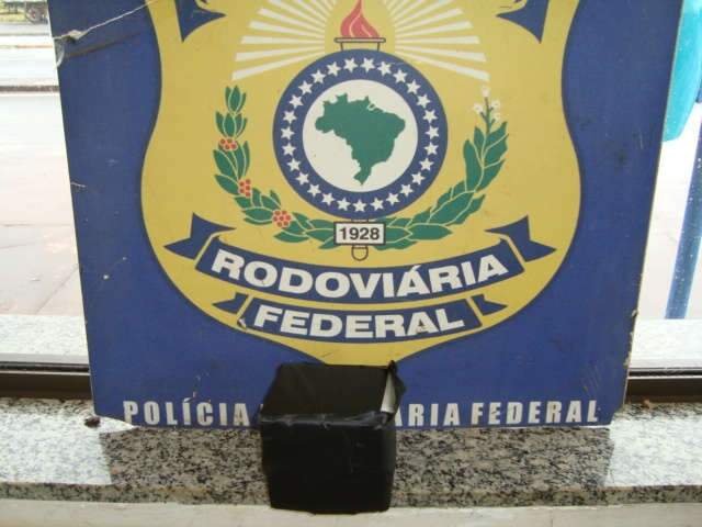  PRF apreende coca&iacute;na sem dono em &ocirc;nibus procedente de Amambai