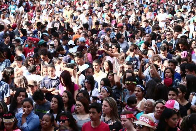 Evang&eacute;licos, candidatos evitam misturar religi&atilde;o e pol&iacute;tica na campanha