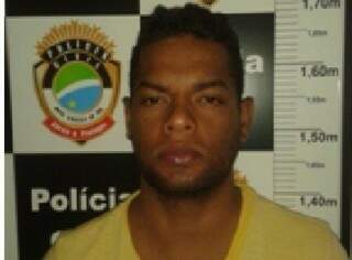 Paulinho foi preso pelos investigadores da Polinter no Guanandi, em Campo Grande. (Foto: Divulgação/Polícia Civil)