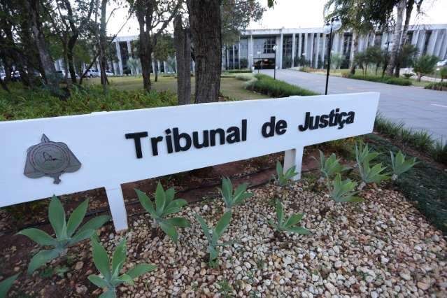 Servidor e fam&iacute;lia s&atilde;o condenados a pris&atilde;o por roubar R$ 558 mil do TJ