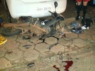 Moto foi arrastada por carro junto com corpo da vítima; acidente ocorreu há 3 anos (Foto: Ponta Porã Informa)