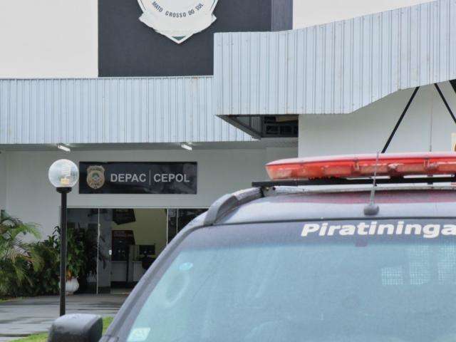 Motorista &eacute; rendido e diz ter R$ 3,3 mil roubados por travestis na Costa e Silva