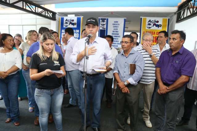 Bernal participa de atividades da Prefeitura no bairro Moreninha