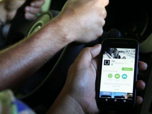 Motorista do Uber ter&aacute; que ser dono do carro e renovar licen&ccedil;a anualmente
