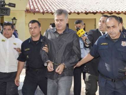 Pavão escapa de nova condenação no Paraguai e sai da cadeia no fim do ano