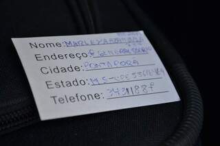 Etiqueta ajudou na identificação de vítima em acidente na BR-163 (Foto: Marcos Ermínio)