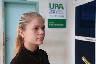 Regiane Alves conta que dormiu na UPA do Universitário e foi atendida apenas depois de 14 horas. (Foto:Fernando Antunes)