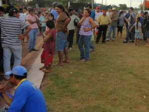  Pelo quinto dia, &iacute;ndios mant&ecirc;m bloqueio na MS-156 entre Dourados e Itapor&atilde;