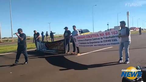 Manifestantes bloqueiam parcialmente BR-163 em protesto contra demissões