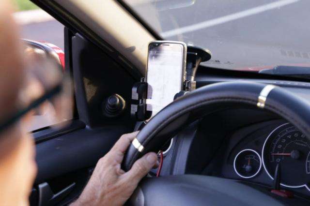 Regulamenta&ccedil;&atilde;o de motoristas de aplicativo deve ser votada apenas em agosto