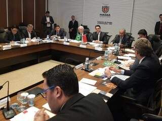 Reunião entre governadores de MS, PR e de grupos empresariais chineses e portugueses (Foto:Tiago Stocchero)