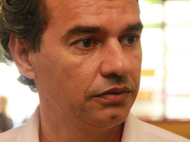 Quem n&atilde;o puder dar desconto que v&aacute; &agrave; Justi&ccedil;a, diz prefeito sobre d&iacute;vidas