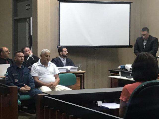 Em julgamento, ex-policial &eacute; inocentando pela morte de vizinho durante briga