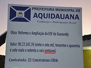 Em placa de obra, prefeitura escreve centavos com s e prefeito v&ecirc; intriga