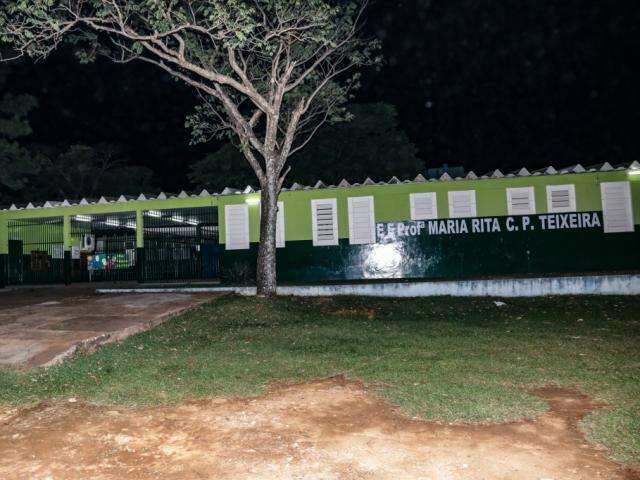 Estudantes reclamam do fechamento de turmas durante as f&eacute;rias escolares