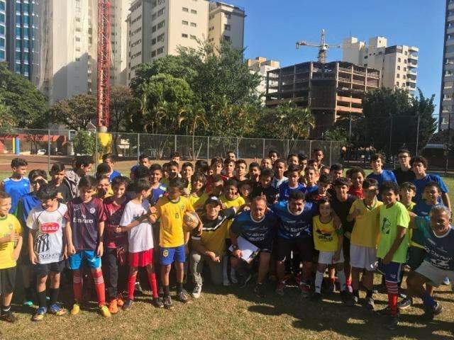 De jogador da sele&ccedil;&atilde;o para &ldquo;a sele&ccedil;&atilde;o&rdquo;, Robert fala do esporte para crian&ccedil;as