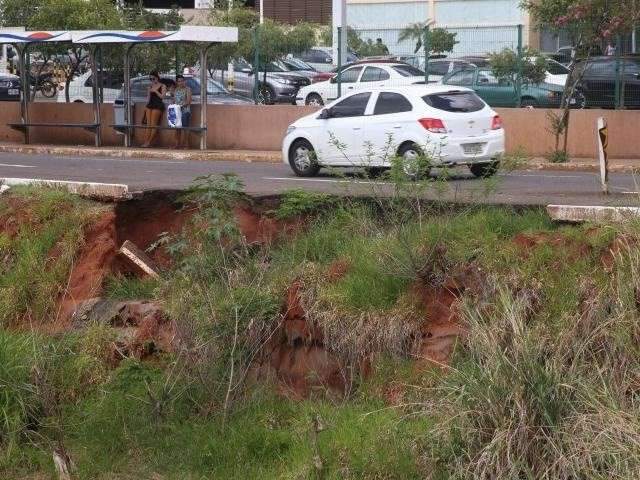 Prefeitura prev&ecirc; investir R$ 65 milh&otilde;es para evitar enchentes no Anhandu&iacute;
