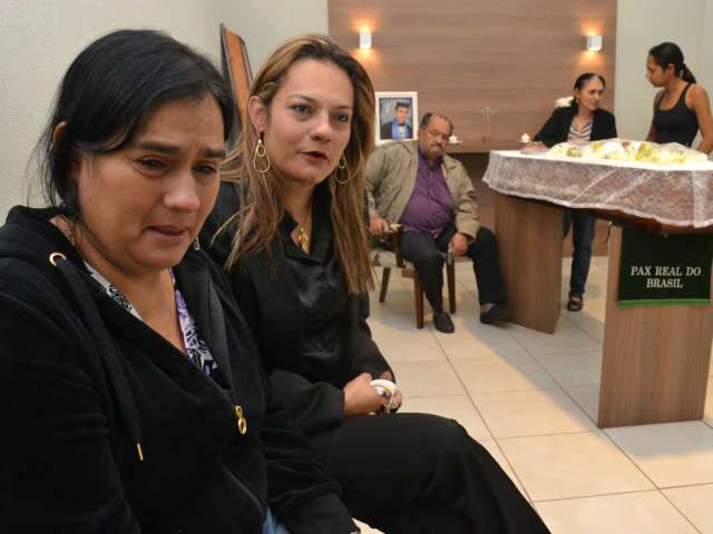  Ao se despedir do filho, m&atilde;e diz que continuar&aacute; luta por doador de medula