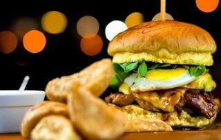 A Burger 180 deseja que seus dias sejam tão lindos quanto esse maravilhoso hambúrguer. Venha experimentar! (Foto: Divulgação)