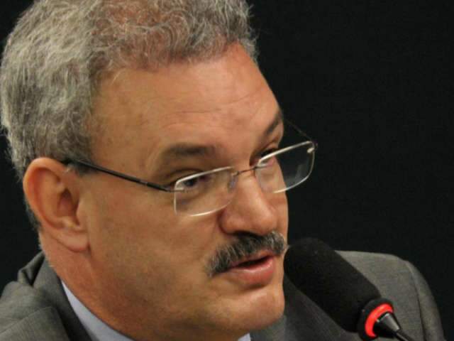  Coordenador diz que bancada reexaminar&aacute; indica&ccedil;&atilde;o ao Dnit