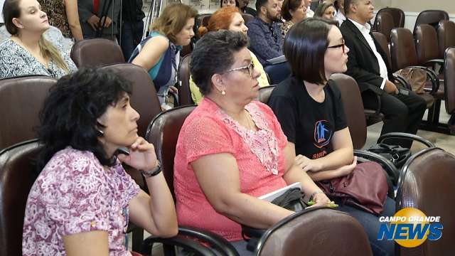 Acolhimento a idosos &eacute; debatido em audi&ecirc;ncia na C&acirc;mara de Vereadores