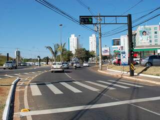 Cruzamento da Afonso Pena com a rua Rubens Gil de Camilo. (Foto: Simão Nogueira)