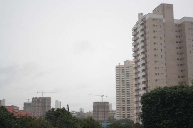 Quarta-feira tem clima ameno na Capital e alerta de chuva forte em MS