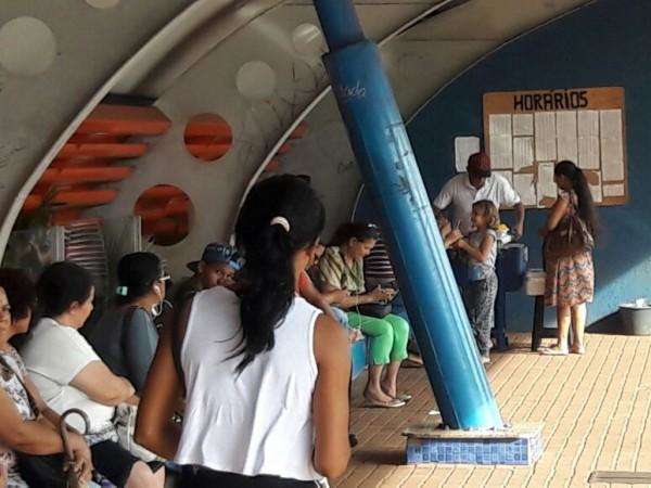 Ambulantes tentam anular edital que definiu quem fica nos terminais