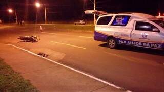 Último acidente com morte registrado em Campo Grande ocorreu no dia 24 de abril, na avenida Guaicurus. Motociclista em alta velocidade bateu em poste. (Foto: Direto das Ruas)