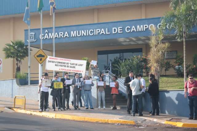Comiss&atilde;o da OAB acompanha manifesta&ccedil;&atilde;o na C&acirc;mara para evitar excessos