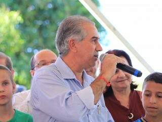 Governador de MS, Reinaldo Azambuja, PSDB,
 durante agenda nesta quarta-feira, dia 4. (Foto: Marina Pacheco).