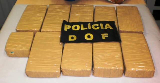  DOF apreende 14 quilos de pasta base de coca&iacute;na em &ocirc;nibus intermunicipal