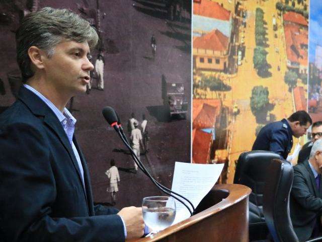 Juiz federal marca audi&ecirc;ncia para definir impasse sobre reitoria da UFGD