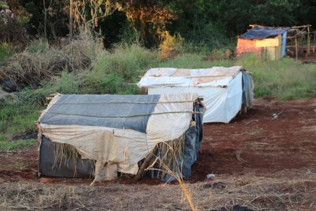 Com s&iacute;tios invadidos por &iacute;ndios h&aacute; dois meses, produtores aguardam despejo
