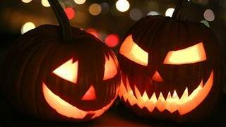 Novembro chegou, mas véspera de feriado ainda tem Halloween, além de samba 