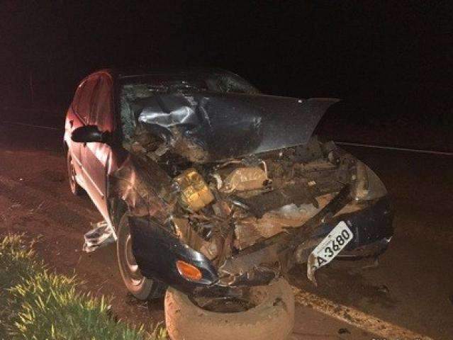 Colis&atilde;o de carro em viatura da PM deixa 4 feridos na BR-060