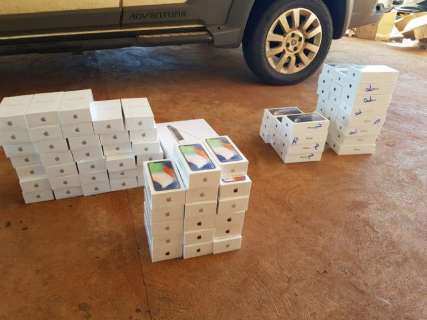 Escrivão da Polícia Civil de MS é preso com 100 iPhones contrabandeados