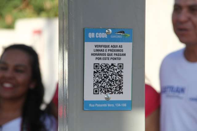 Prefeito entrega 100 novos pontos com sistema de localiza&ccedil;&atilde;o dos &ocirc;nibus