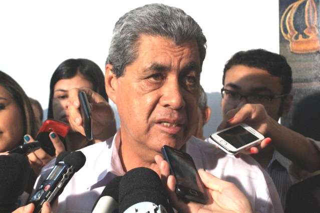 Puccinelli negocia empr&eacute;stimo com superintendente da Caixa e pede juros baixos