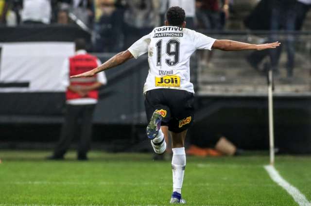 Corinthians vence o S&atilde;o Paulo por 2 a 1 em partida com lances pol&ecirc;micos