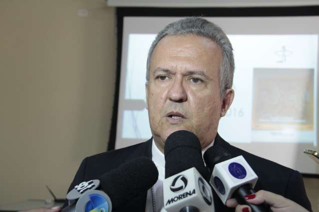 Dom Dimas quer reeditar cartilha e fazer debate com candidatos a prefeito