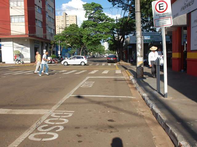  Em 3 meses, mil condutores s&atilde;o notificados por uso de vaga especial