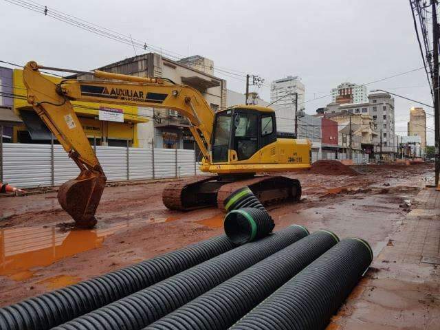 No 3&ordm; dia, chuva para obras na 14, Ernesto Geisel e Nova Lima 